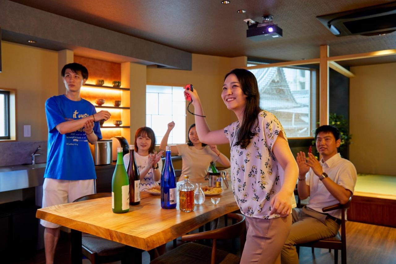 古今 天下茶屋 With A Private Parking Lot And A Half Open-Air Bath And Direct To Kix Villa Ōsaka Eksteriør bilde