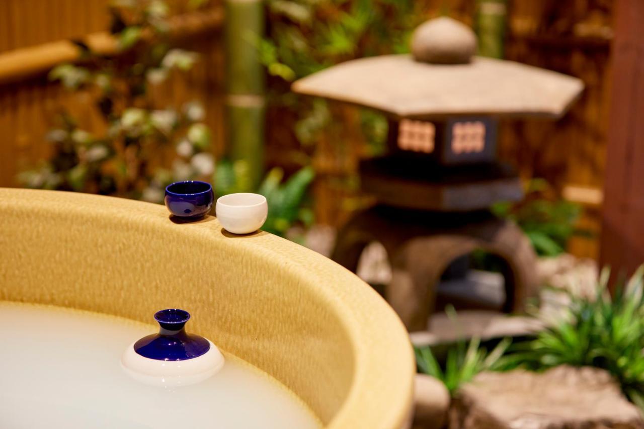 古今 天下茶屋 With A Private Parking Lot And A Half Open-Air Bath And Direct To Kix Villa Ōsaka Eksteriør bilde