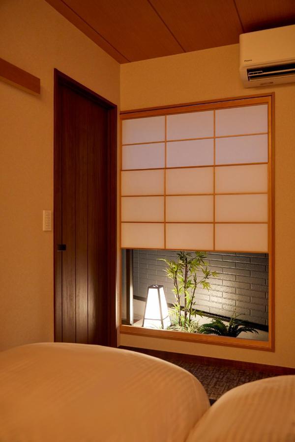 古今 天下茶屋 With A Private Parking Lot And A Half Open-Air Bath And Direct To Kix Villa Ōsaka Eksteriør bilde