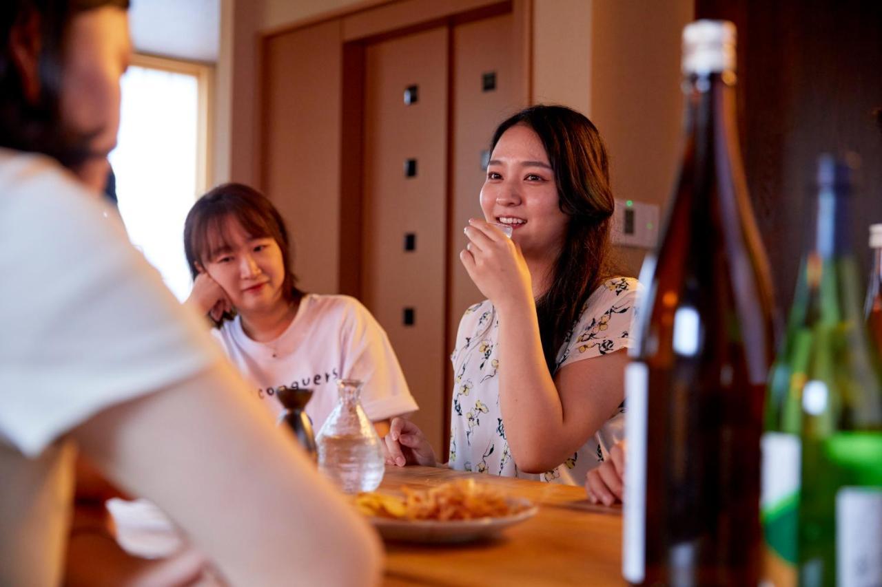 古今 天下茶屋 With A Private Parking Lot And A Half Open-Air Bath And Direct To Kix Villa Ōsaka Eksteriør bilde