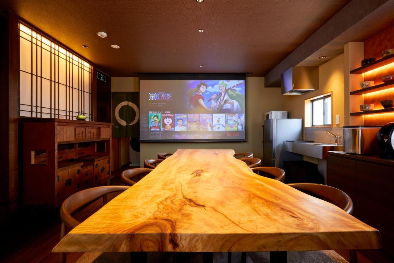 古今 天下茶屋 With A Private Parking Lot And A Half Open-Air Bath And Direct To Kix Villa Ōsaka Eksteriør bilde